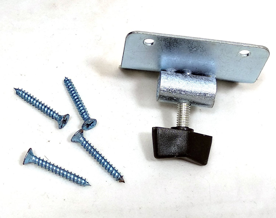 Decoy mounting bracket